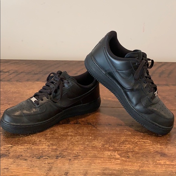 Nike Air Force 1 Low Black Size 10.5 Nike Air Force 1 Low Black Size 10.5